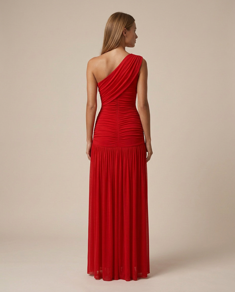 Vestido Largo Asimétrico – Corte Esculpido y Caída Elegante